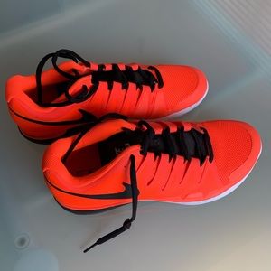 Nike men tennis shoes size 11